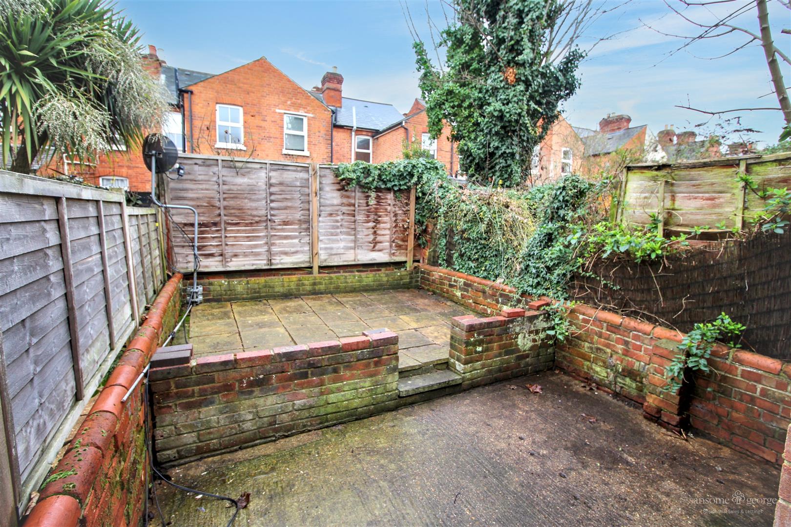2 bed property in Cranbury Road, Reading
